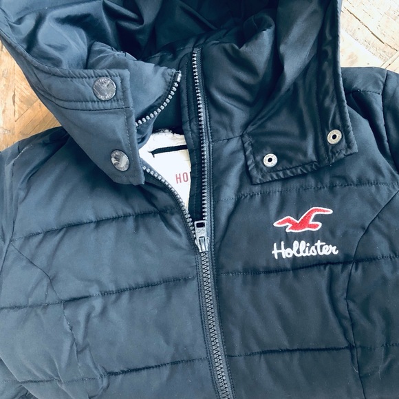 Fleece lined Holister Puffer Jacket - Picture 2 of 7